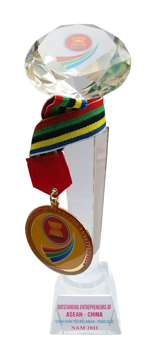 Young Entrepreneur Award trophy, 2011